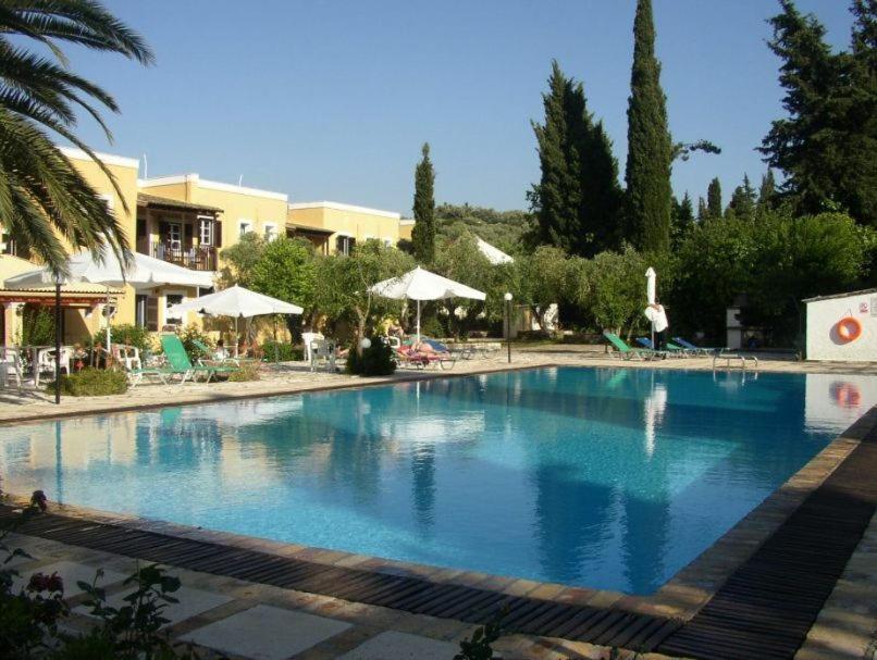 Frosini Gardens Hotel